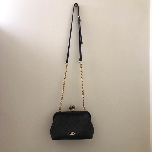 COACH CROSSBODY WITH GOLD STRAP - Picture 4 of 5